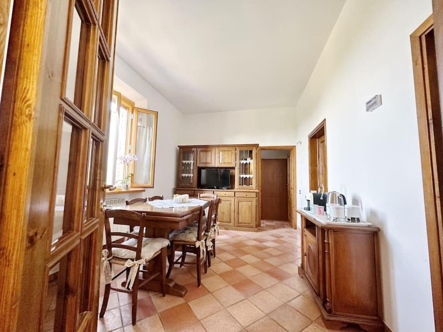 Casale Di Valle Mora Сан Джиминяно Екстериор снимка